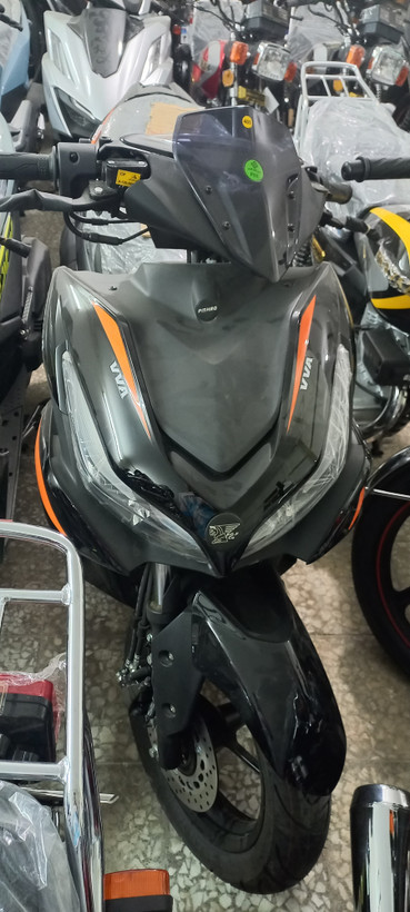 موتور سیکلت آیروکس پیشرو AX150مدل 1405