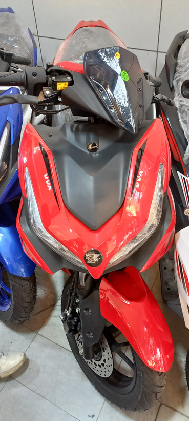 موتور سیکلت آیروکس پیشرو AX150مدل 1405